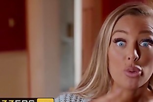 (Kiki Minaj, Danny D) - Nude To The Neighborhood - Brazzers