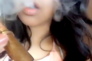 Instagram woman smoke (mulher fumando charuto)