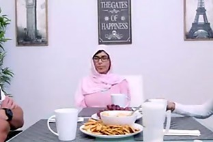 Mia's Guy Getting Sucked Under Table 53 sec