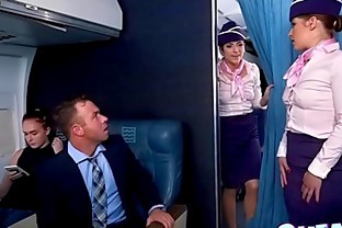 Nikki Knightly giving Chad White a head