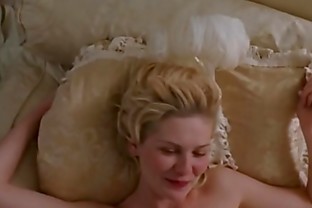Kirsten Dunst naked and having sex - Marie Antoinette (2006)