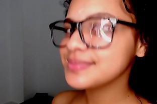 Le  gusta que la graben mientras se la folla su amigo y le acaba  en la cara Diana Marquez