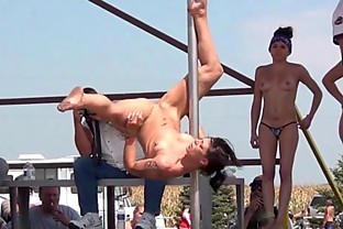 naked amateur pole dancing finalists at iowa biker rally