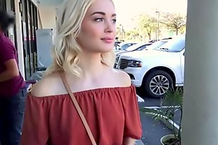 Anastasia fucked in the park for cash