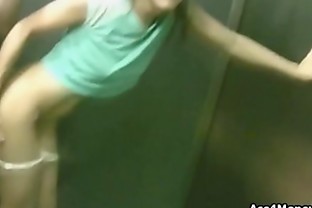 Quickie in the elevator with Spanish waitress
