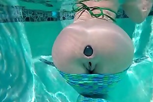 Adriana Chechik takes a BBC up her anus