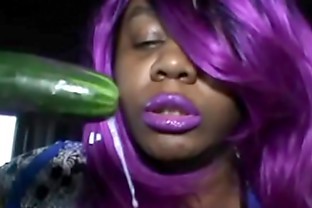 Grocery Shopping Makes A Housewife Horny For Cucumbers : Nilou Achtland