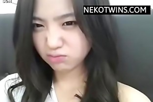 Korean Girl masturbates in Shower - NekoTwins.com