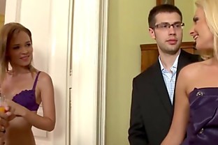 Swinging euro housewives double penetration