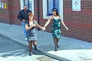 Wendy Taylor and Daisy Rock get a good seeing too