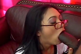 Guy With a Monster Dick Fucks Girl!