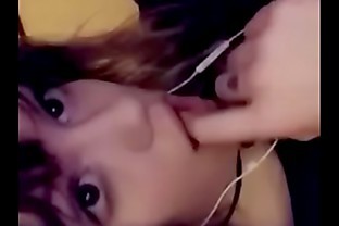 Sexy kitten slaps self. What’s her name??