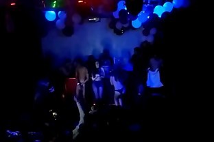 Novinhas ficam de calcinha na Lapa RJ 2016