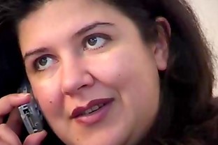 Amateur bangs the ass of a chubby woman