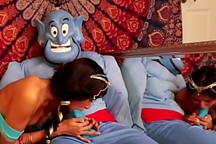 SLUTTY DISNEY PRINCESS FUCKS HERSELF WITH MAGIC LAMP