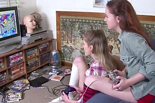 Girls Out West - Hairy and skinny Aussie lesbian chicks